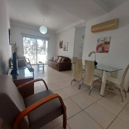Διαμέρισμα Sunny 2 Bedroom Center